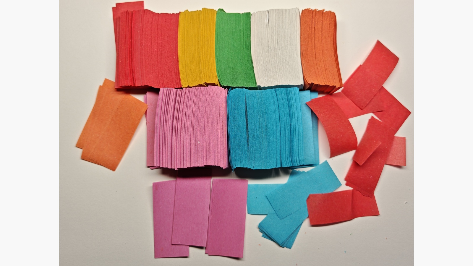 Wholesale stage effect confetti paper